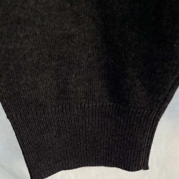 Men’s Old Navy V-neck sweater NWT - Picture 10 of 10